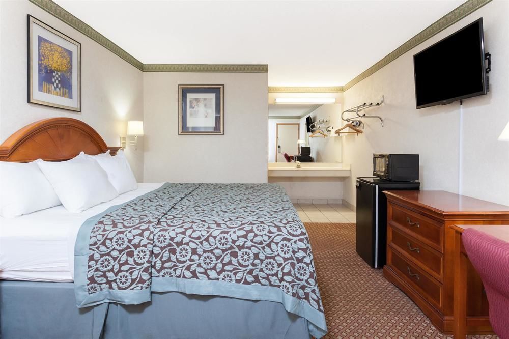 Days Inn By Wyndham Maumee/Toledo Екстер'єр фото
