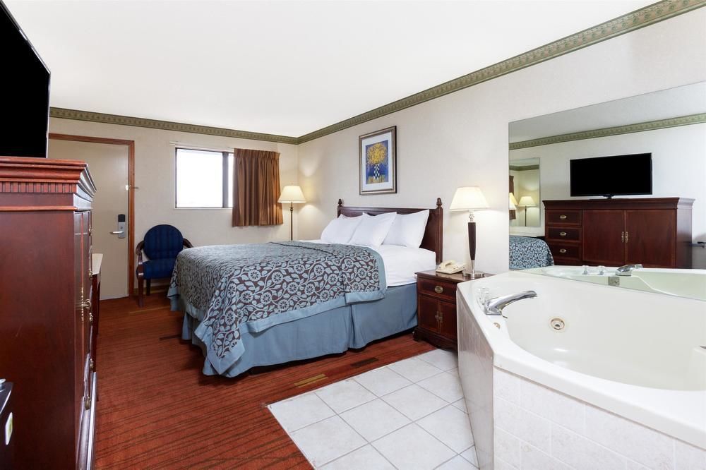 Days Inn By Wyndham Maumee/Toledo Екстер'єр фото