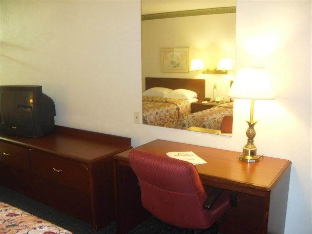 Days Inn By Wyndham Maumee/Toledo Екстер'єр фото