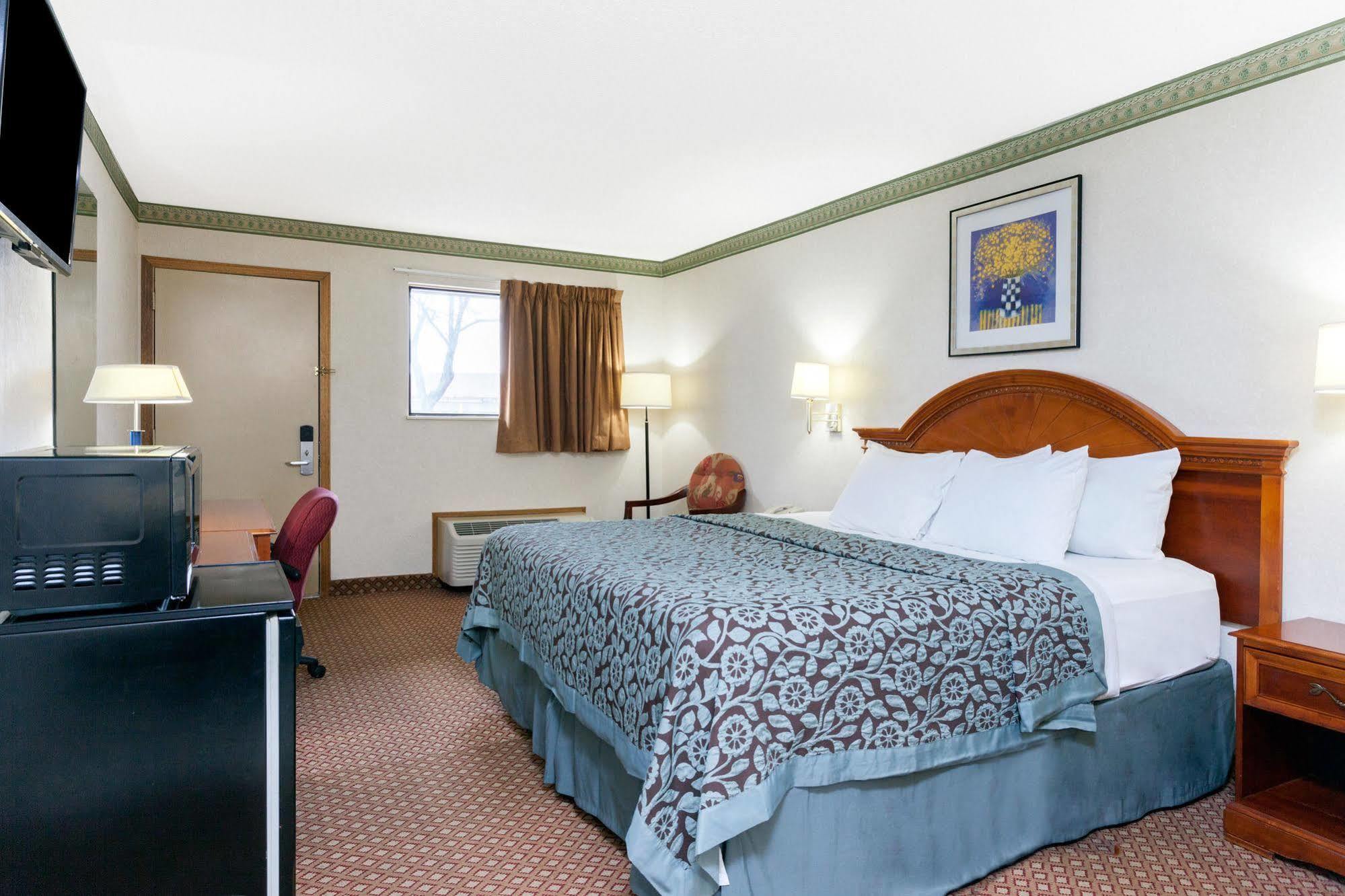 Days Inn By Wyndham Maumee/Toledo Екстер'єр фото
