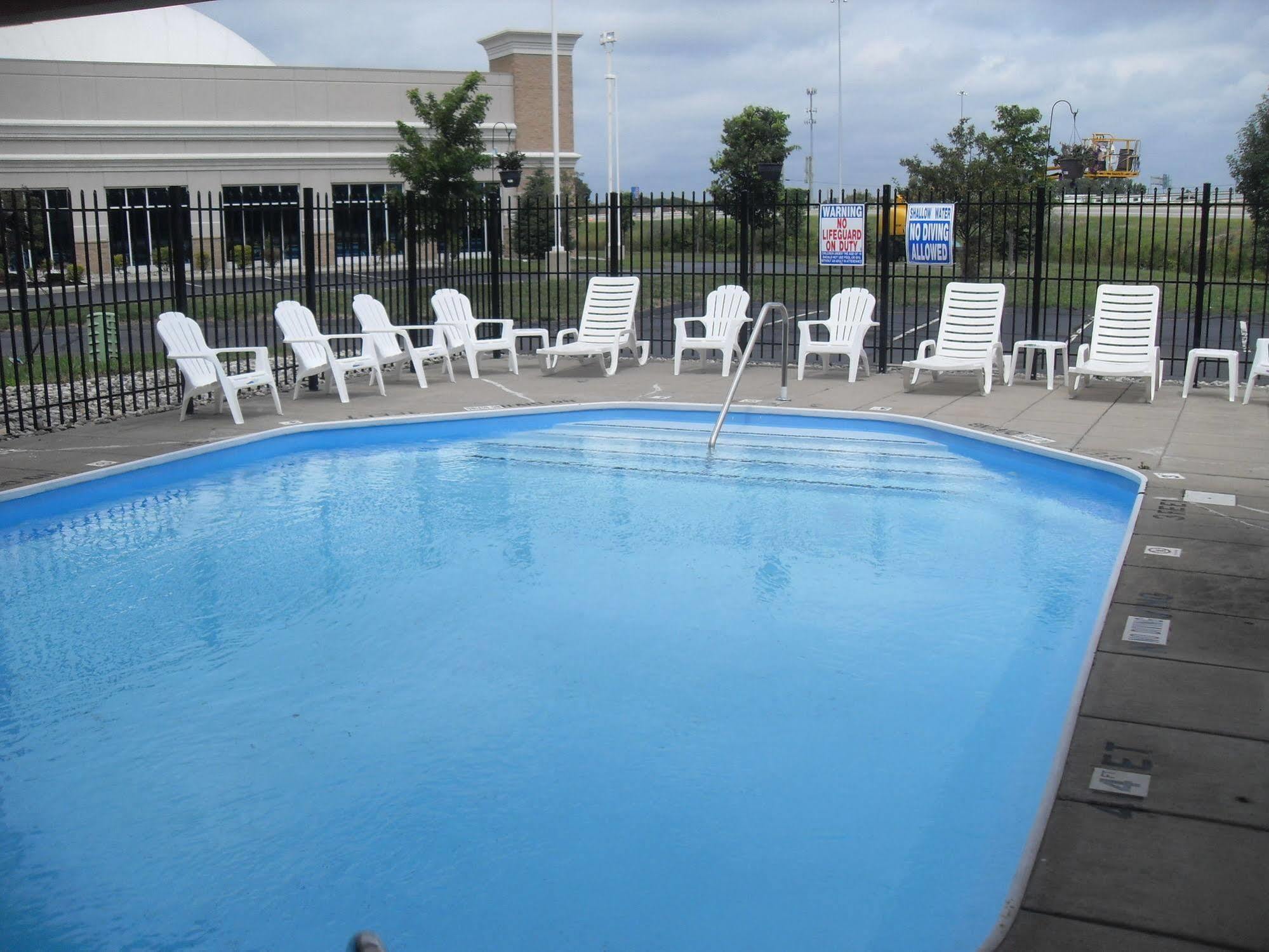 Days Inn By Wyndham Maumee/Toledo Екстер'єр фото